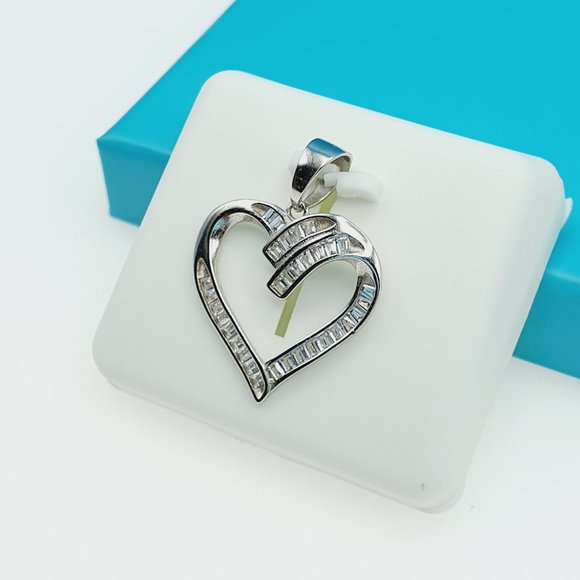 "925 Sterling Silver CZ Beautiful Pendant for Women, 1USPAR4023 - Picture 2 of 6